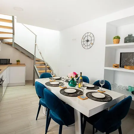 Apartamento Calle Pintado 21 Atico Estepona